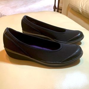 Easy Spirit black wedge shoes (size 7)